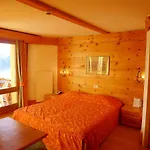 Appartamento Le Bristol C54 By Interhome