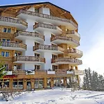 Appartamento Le Bristol C54 By Interhome *